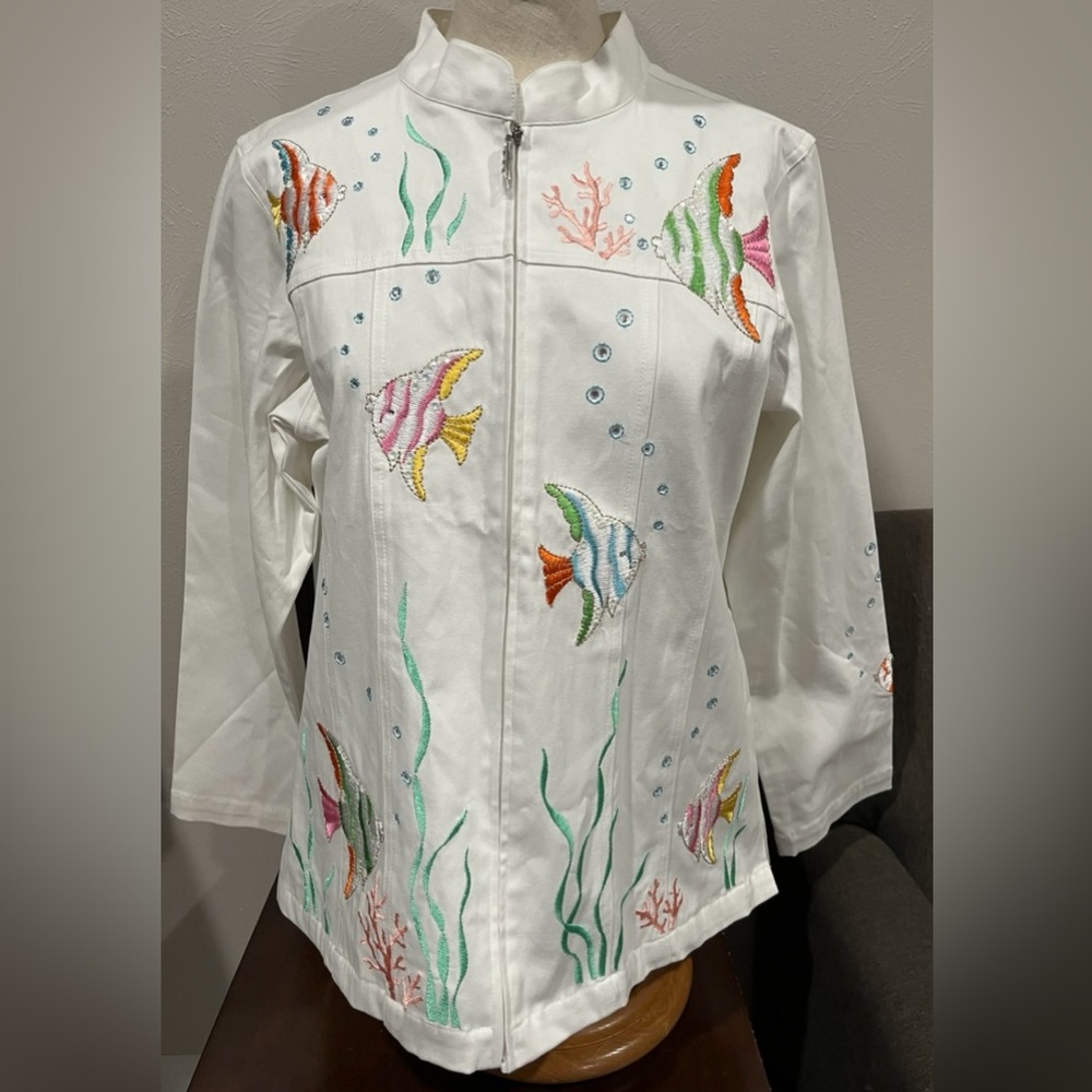 Quacker Factory Embroidered Fish Design White Jacket
